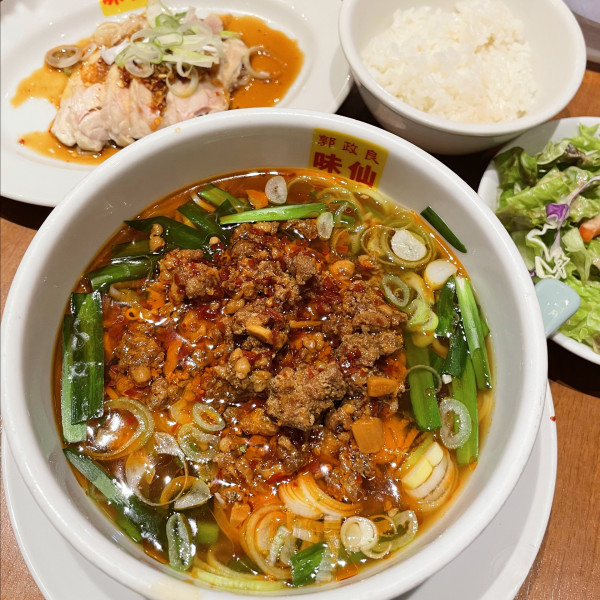 「台湾蒸鶏セット 1,000円」@郭 政良 味仙 東京ニュー新橋ビル店の写真