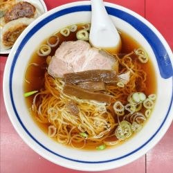 ラーメン 700円（餃子サービス）