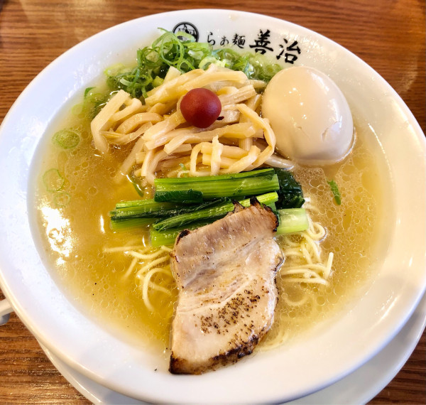 「淡麗味玉塩らーめん」@らぁ麺 善治の写真