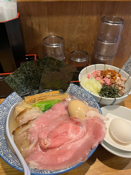 「特製濃厚鶏白湯そば➕特製TKG」@鶏節麺 かびらの写真