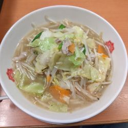 野菜たっぷりタンメン＋餃子：830円