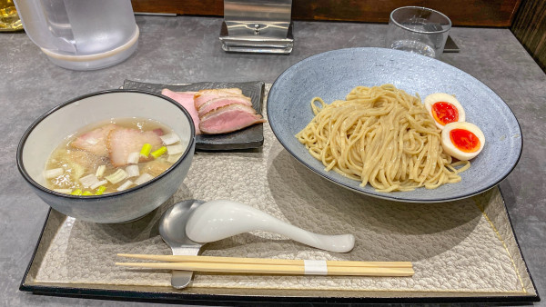 「つけ蕎麦〈塩〉特上 ¥1,800」@宍道湖しじみ中華蕎麦 琥珀 池袋店の写真