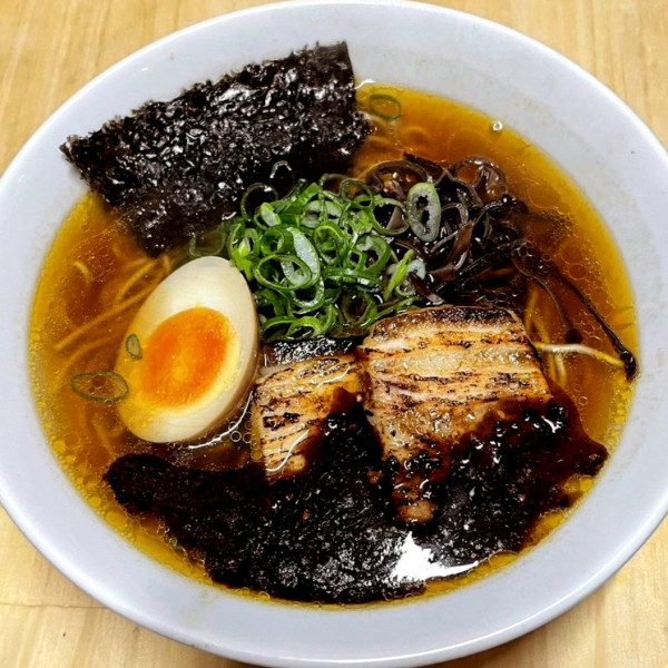 「焦がしマー油入り醤油ラーメン」@3丁目のゴローさんの写真