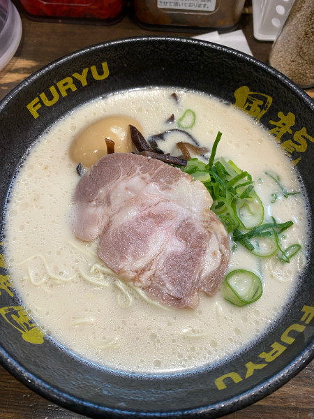 「ラーメン　750」@とんこつラーメン博多風龍 上野店の写真