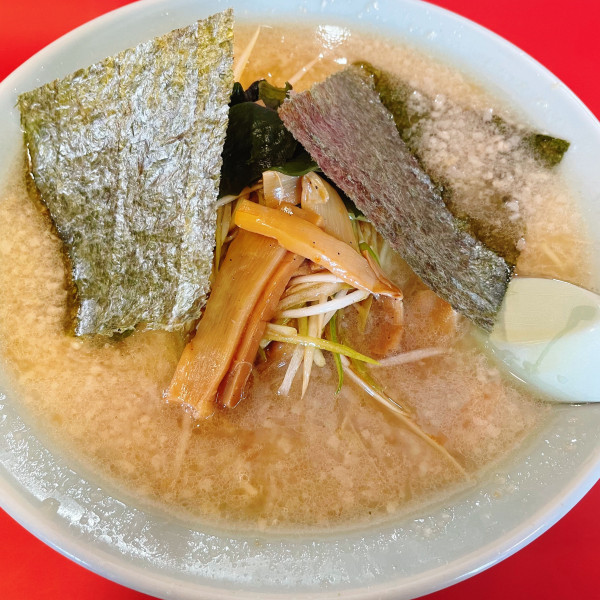 「ネギラーメン　900円」@ラーメンショップ 薮塚店の写真