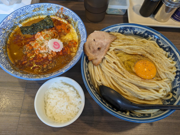 「【限定】麻婆つけ麺特盛(ｼﾋﾞｶﾗ)➕チーズ➕釜玉➕半ライス」@狼煙 〜NOROSHI〜の写真