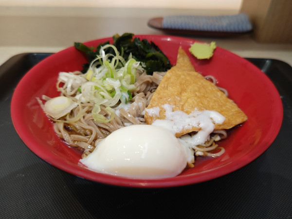 「朝そば（冷しきつね）450円」@名代 富士そば 大船店の写真