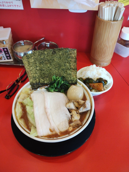 「特製ラーメン　1150円」@家系ラーメン 裏大輝家 青物横丁店の写真