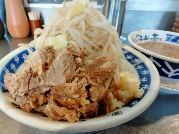 「つけ麺野菜増し＋コマ切れ豚」@ラーメン大 堀切店の写真