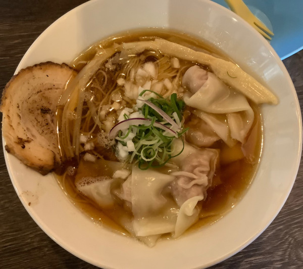 「出汁そば醤油+ワンタン」@Joe-Luck NOODLE'sの写真