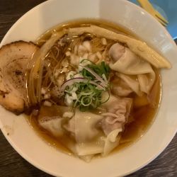 出汁そば醤油＋ワンタン