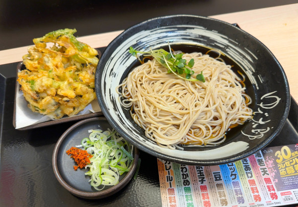 「ギッシリあさりと葱のかきあげそば(770円)」@ゆで太郎 南青山一丁目店の写真