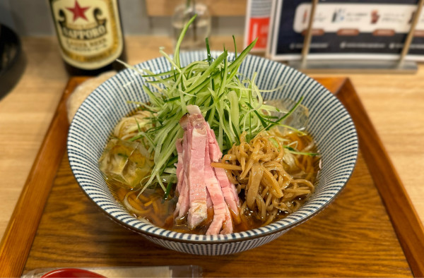 「冷がけ中華そば（醤油）¥1200」@キッチンきらくの写真