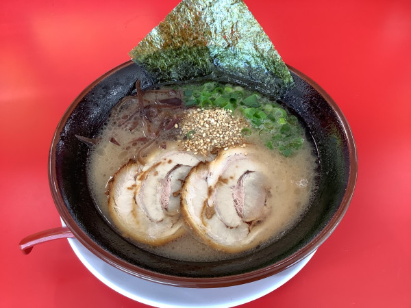 「とんこつラーメン　770円」@豚骨ラーメン まる星商店の写真