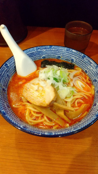 「らーめん（辛味３）+サービス味玉」@大勝軒まるいち 西荻窪店の写真