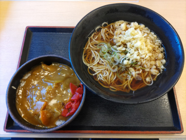 「朝カレーセット（そば+ミニカレー）」@ゆで太郎 新橋5丁目店の写真