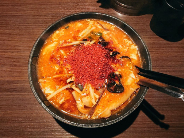 「【三月限定】酸辣湯風辛麺」@辛麺 華火の写真