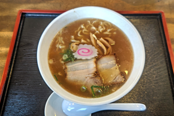 「喜多方醤油ラーメン」@喜多方ラーメン 麺小町 今治店の写真