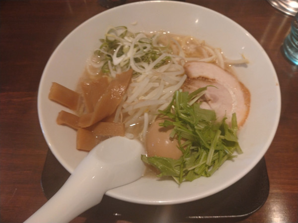 「豚骨ラーメン(塩)¥800+煮玉子¥150-」@麺や 武将の写真