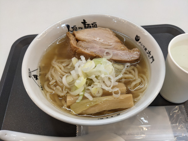 「らーめんmacro 厚切り焼豚」@人類みな麺類 JR名古屋駅・幻の1番線の写真