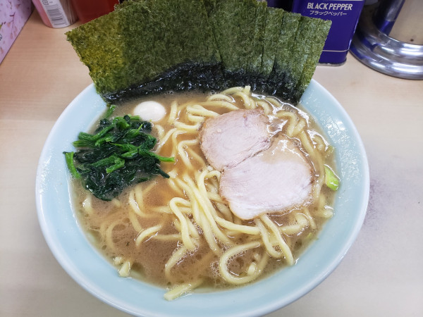 「ラーメン並＋海苔」@壱六家 大船店の写真