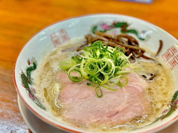「豚骨らぁ麺900円」@会津ばんだいらーめん 伊勢崎店の写真