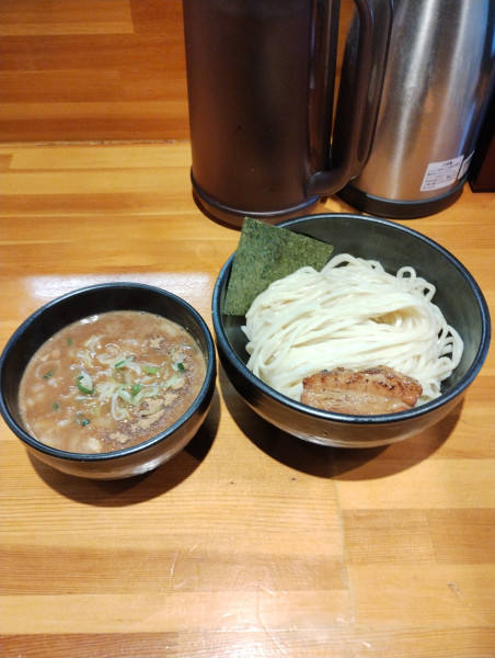 「濃厚つけ麺　中盛　950円」@つけ麺 燕武の写真