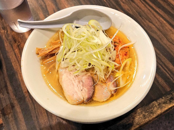 「金目鯛出汁のらーめん(塩)」@稲荷屋の写真