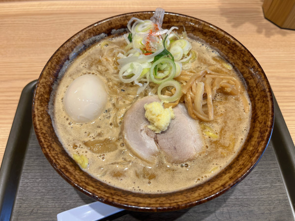 「味玉味噌ラーメン　940円」@舎鈴 入間店の写真