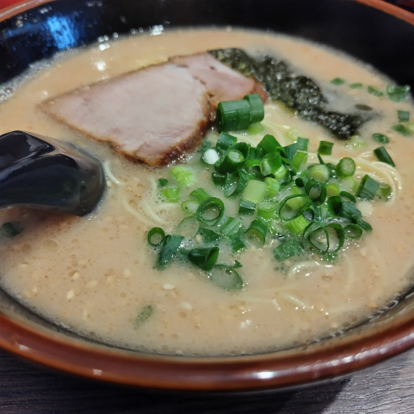 「ラーメン　炒飯セット　930円」@博多ラーメン 長浜や 大崎店の写真