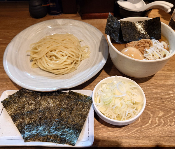 「得製つけめん+ねぎ、のり(麺少なめ、1450円)」@風雲児 大宮店の写真