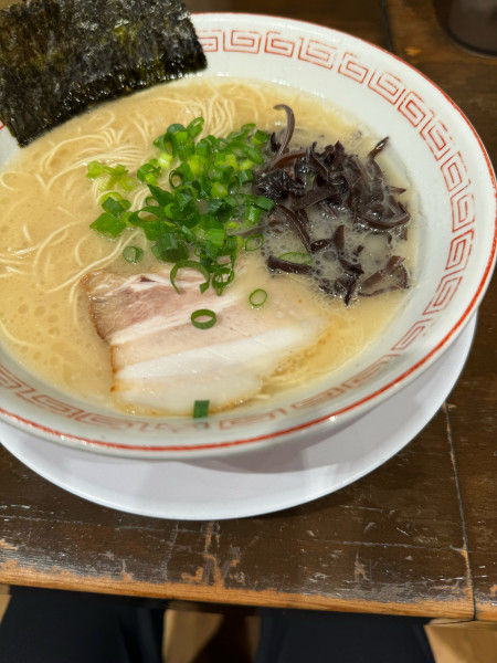「ラーメン800円 バリカタ」@博多長浜ラーメン フクフクの写真
