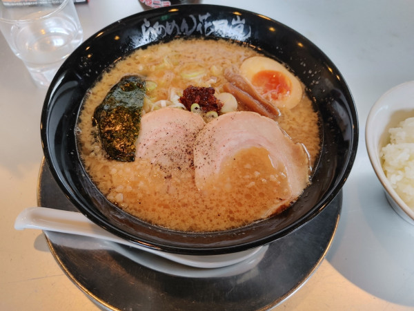 「嵐げんこつラーメン 味噌」@らあめん花月嵐 南流山駅前店の写真