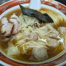 ワンタンメン　大盛り