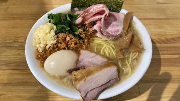 「限定 特製濃厚背脂塩ラーメン」@一番だしラーメン しんせんの写真