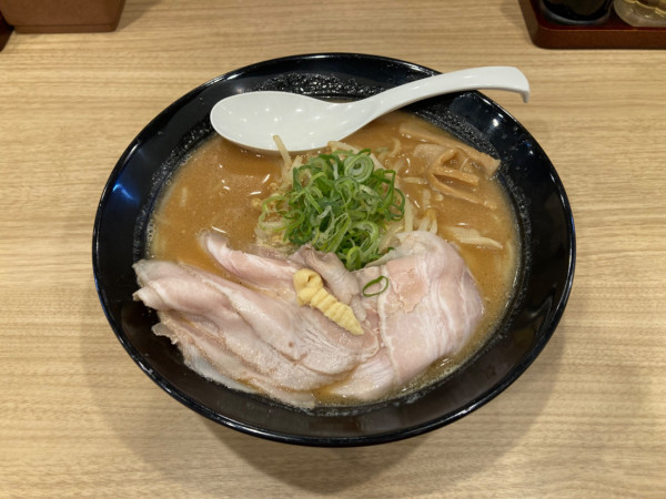 「濃厚味噌 肉らーめん」@威風 南葛西店の写真