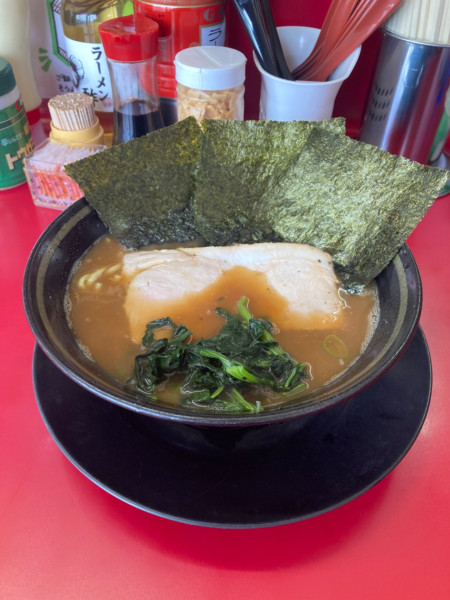 「ラーメン 850円」@家系ラーメン 王道家の写真