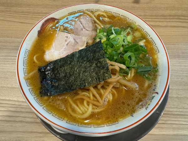 「ラーメン黒 大盛　980円」@鯨人の写真