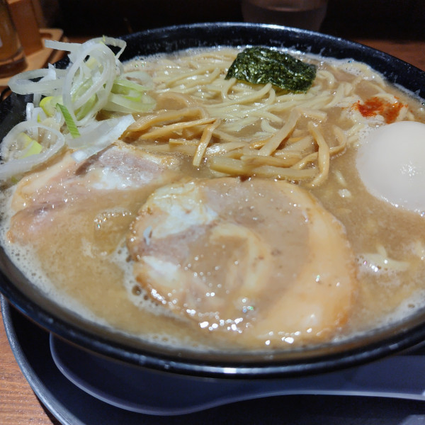 「特製中華そば　大　1090円」@六厘舎 大崎店の写真