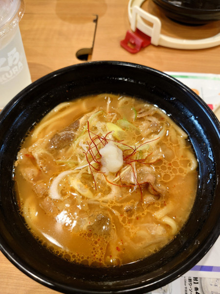 「牛カルビラーメン」@無添くら寿司 京急川崎駅前店の写真