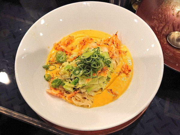 「花吹雪 サクラエビとマンガリッツァ、など」@トーキョーニューミクスチャーヌードル 八咫烏 CHIKARABOの写真