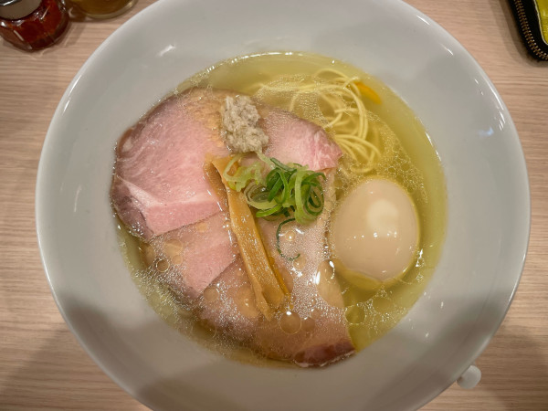 「味玉焼豚塩蕎麦+和え玉¥1500」@中華蕎麦 一心の写真