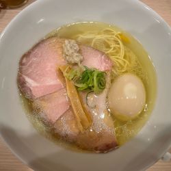 味玉焼豚塩蕎麦+和え玉¥1500