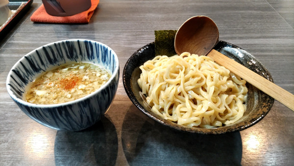 「背脂ニンニク醤油つけ麺(中)760円」@麺家 大森の写真