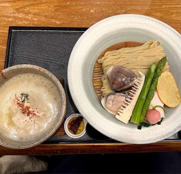「春野菜と蛤のクリームつけ麺」@麺家 半蔵の写真
