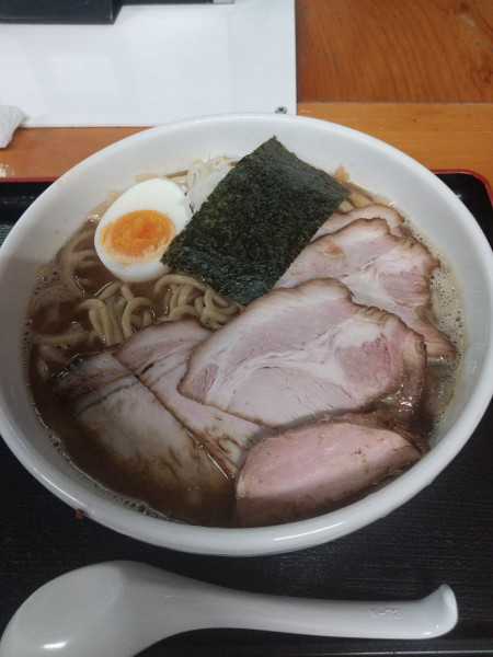 「濃厚中華そば(トッピング：チャーシュー)」@つけ麺 中華そば 佐とうの写真