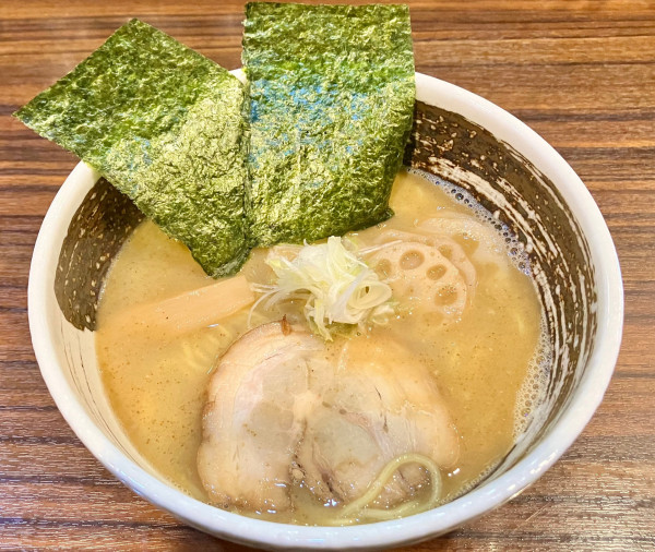 「あごらあめん」@らあめん ひばりやの写真