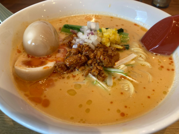 「濃厚鶏白湯 坦々麺＋味玉(ラーメンウォーカー）」@麺や 柚葉の写真