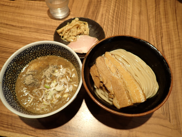 「「濃厚煮干し鶏白湯つけ麺」」@ラーメン燈郎の写真