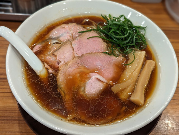 「丸鶏醤油」@中華そば ココカラサキゑの写真